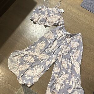 NWT! Two Piece Floral Set